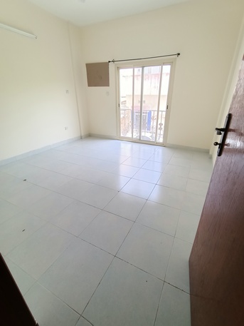 Bhd 280/month, 3 Br, 3 Bedroom Spacious Family Flat For Rent In Hoora