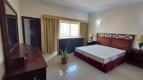 Bhd 430, Fully Furnished 3 Bed Room Flat In Juffair With Ewa Limit 40 Bd