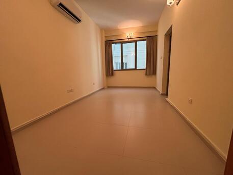 Bhd 250/month, 2 Br, 120 Sq. Meter, 2 Bhk Semi Furnished Flat Available In Hidd Call Aleena