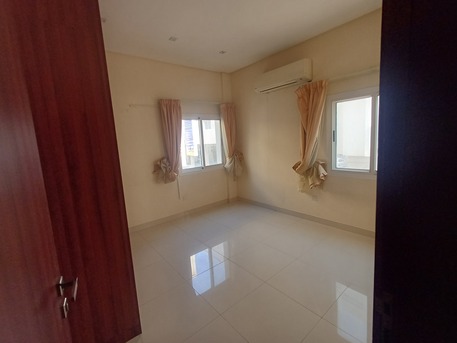 Bhd 300/month, Furnished, 3 Br, Bhd:-300/month Semi Furnished 3 Bhk Apartment For Rent In Salmaniya -: Muneeb *35041493