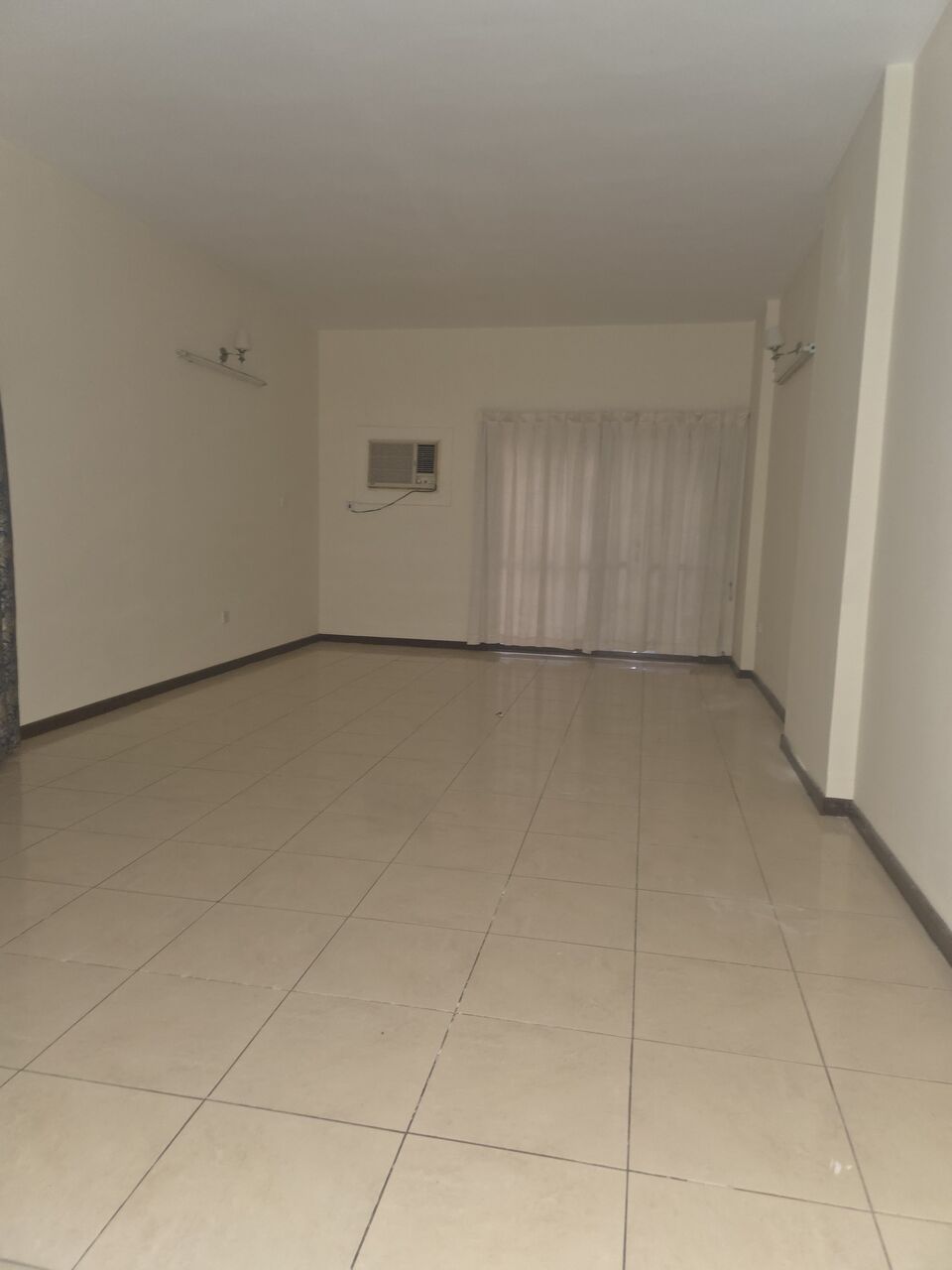 Bhd 220/month, 2 Br, @2bathroom Hall Kitchen Without Electricity Balcony Car Parking