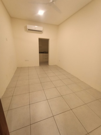 Bhd 130/month, 1 Br, Semi Furnished Studio Flat For Rent In Hoora With Electricity 35529070