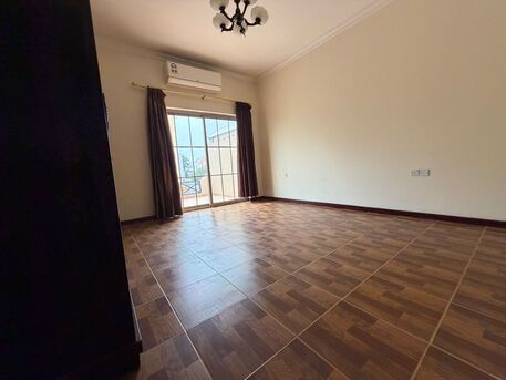 Bhd 600/month, 3 Br, Semi-furnished Townhouse For Rent In Salmaniya