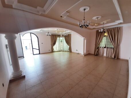 Bhd 550/month, Studio, 500 Sq. Meter, Saar/3 Bedroom Semi Furnished Villa Bhd :550/-exclusive