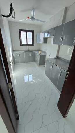 Bhd 220/month, 2 Br, Bd 220 Unfurnished Flats Available In Isa Town /no Ewa