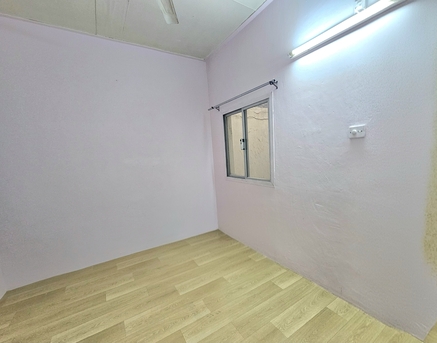 Bhd 120/month, 2 Br, 2 Bedrooms Flat With Hall, Balcony, Kitchen, 1 Bathroom And 1 Toilet, 5‑door Wardrobe. Bri